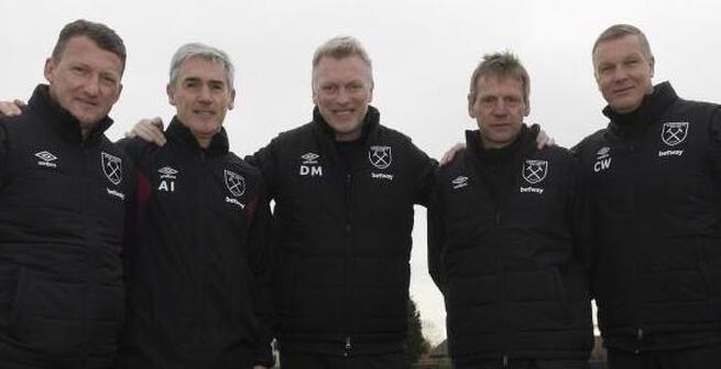 Left to right: Billy McKinlay, Alan Irvine, David Moyes, Stuart Pearce and Chris Woods
